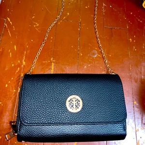adorable long golden chained black shoulder clutch